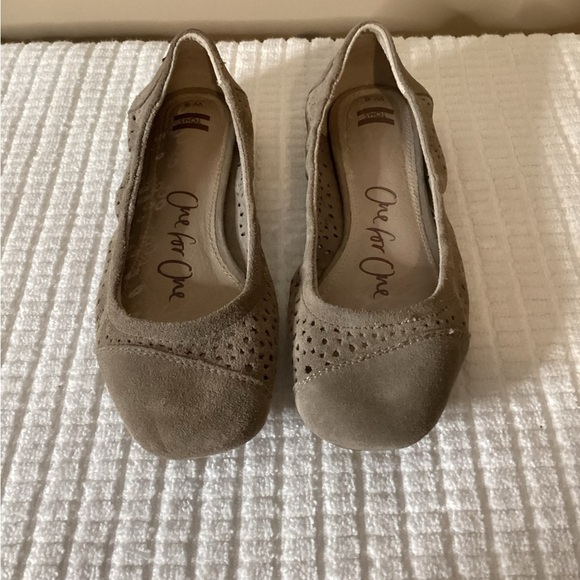 Toms Women’s Ballet Flats - Picture 3 of 10
